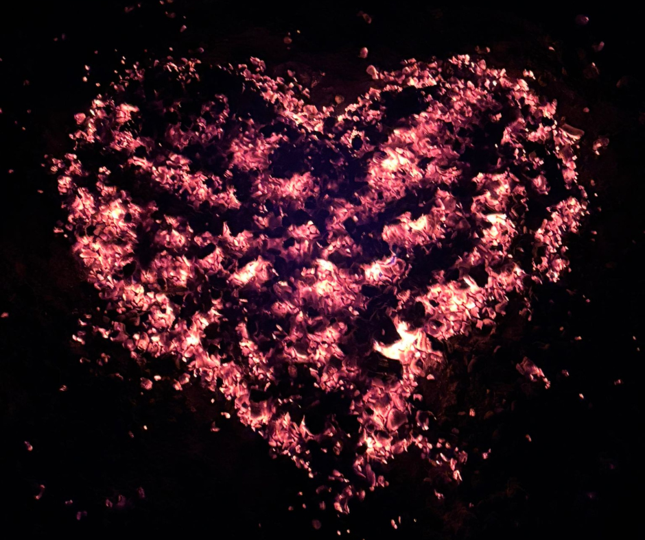 This image has an empty alt attribute; its file name is 2.png